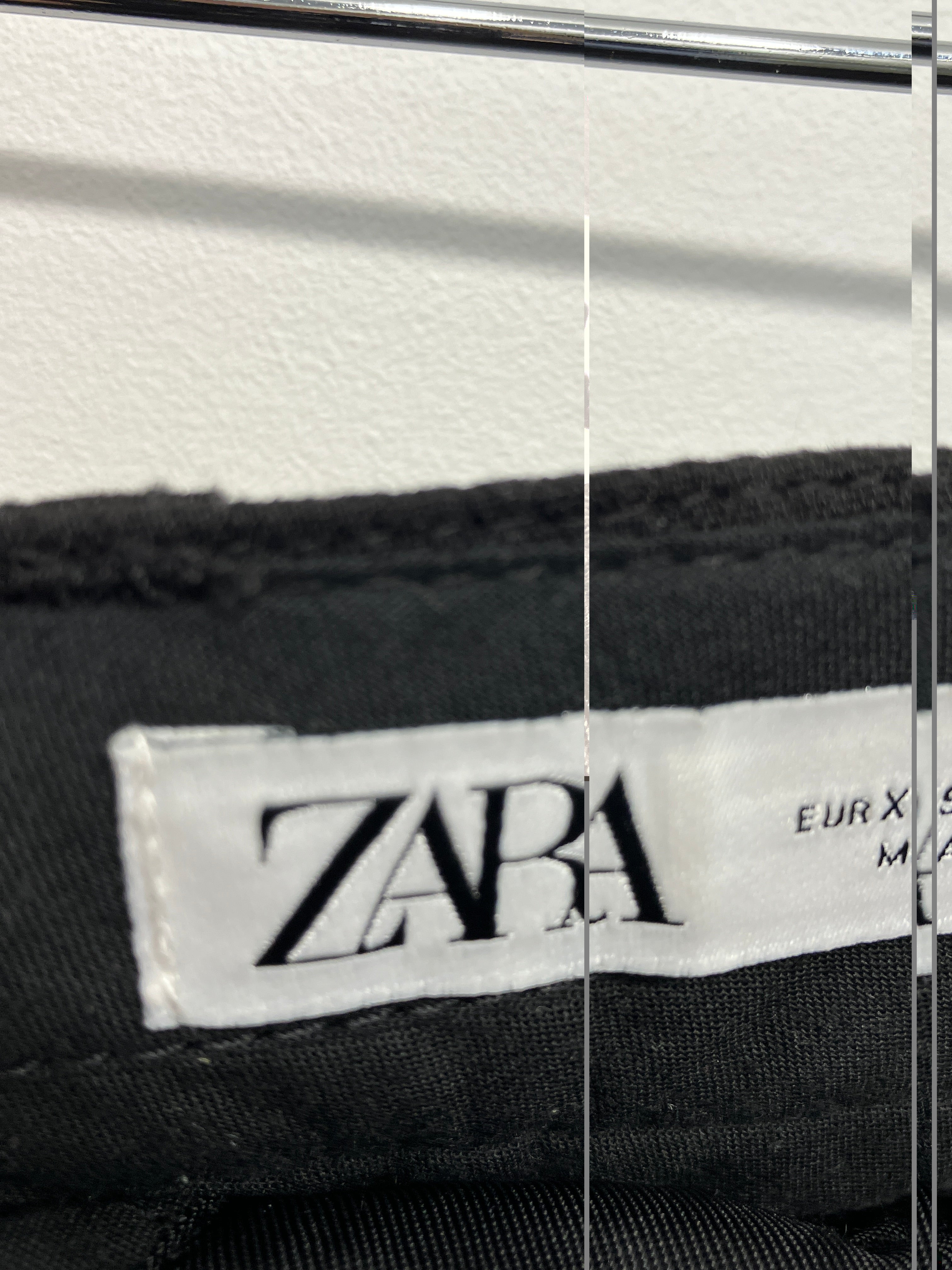 Zara Bukser